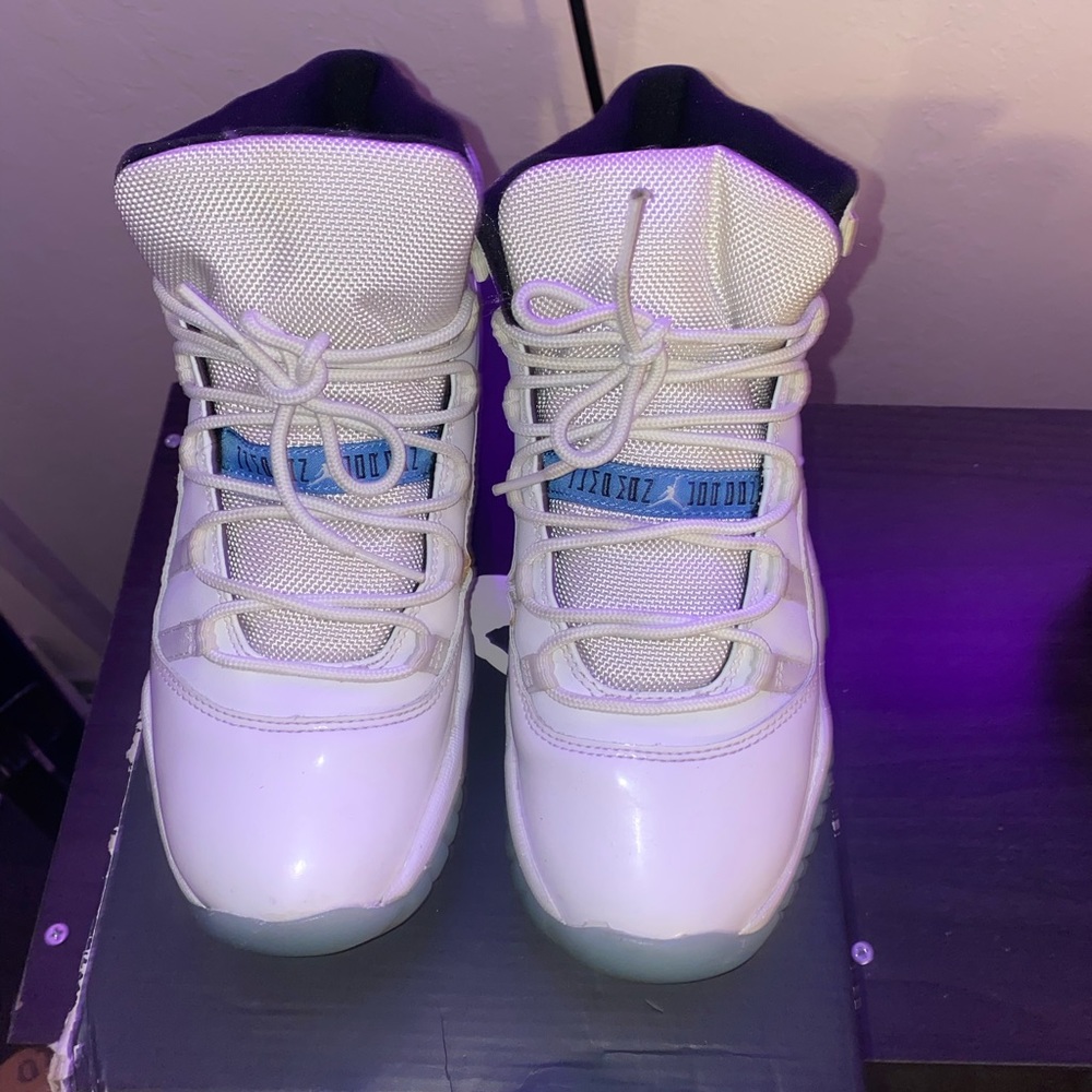 Legend Blue 11s (5.5Y)
